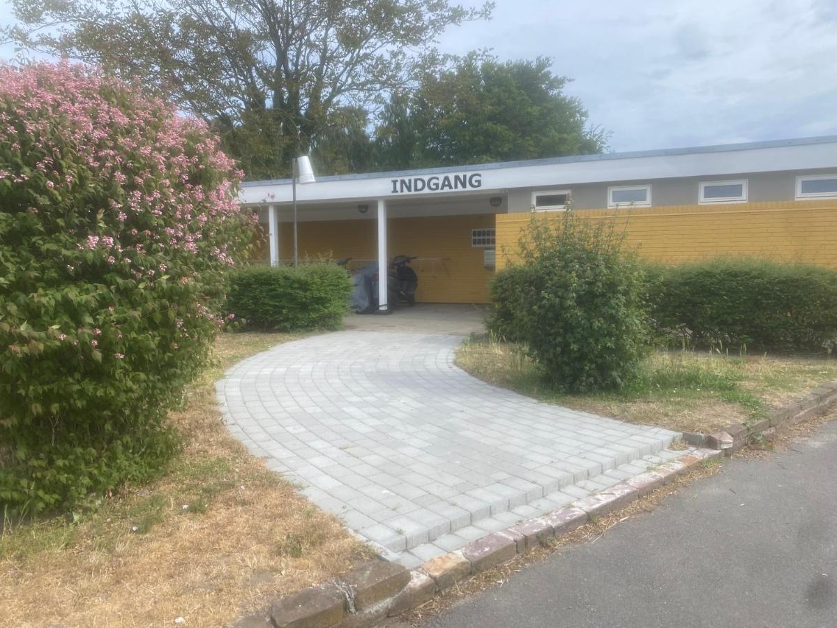 Slottets Anneks Hotel Ronne Exterior photo